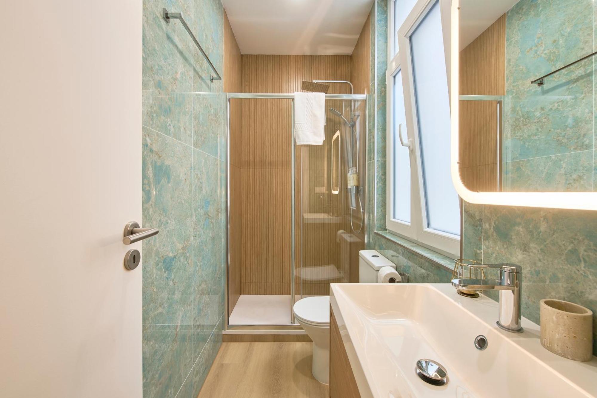 Brand New Anjos Hostel